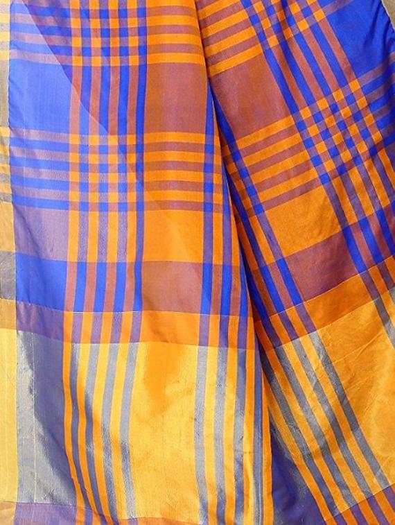 orange cotton woven saree with blouse - 15023574 - Zoom Image - 4
