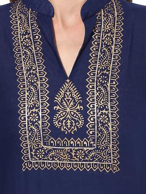 blue cotton straight kurta - 15026086 - Standard Image - 4