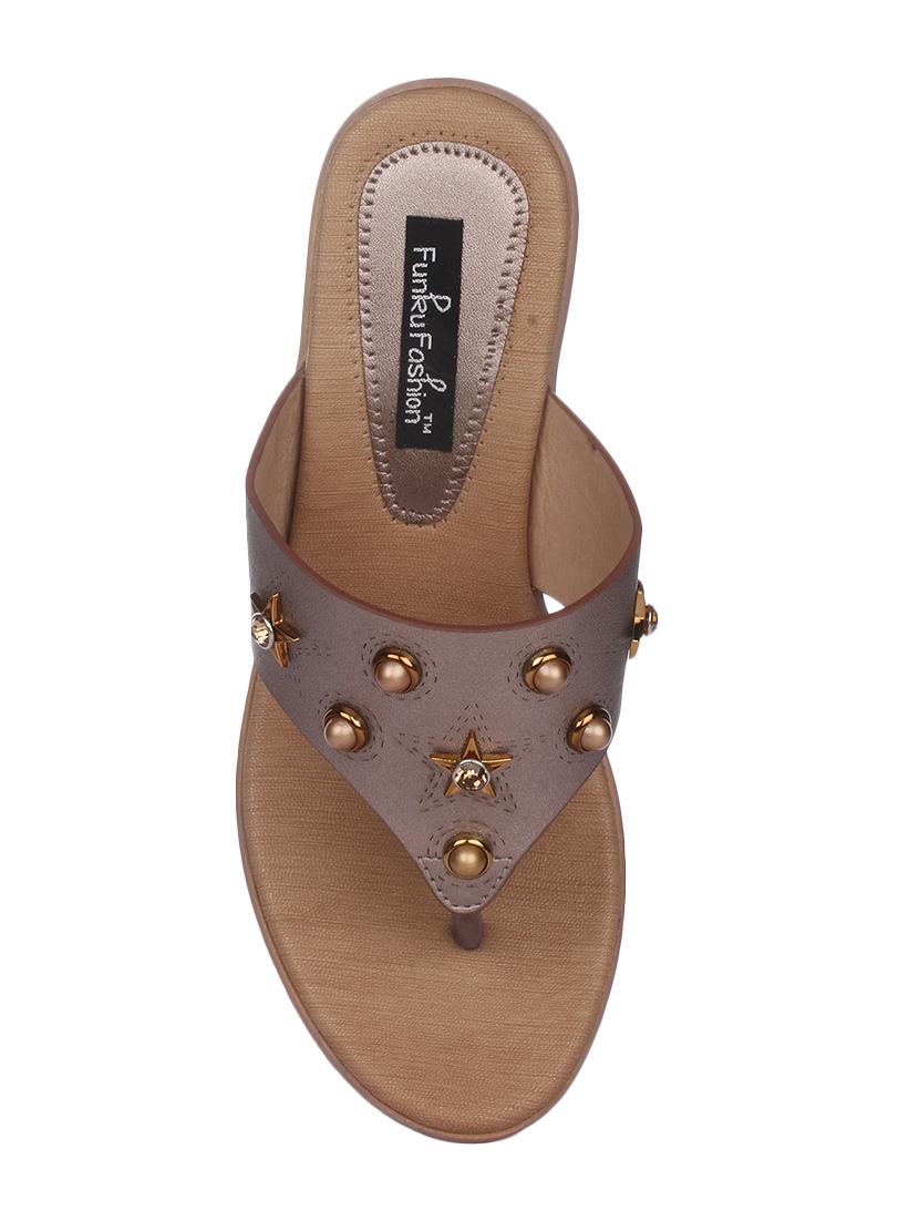 metallic open thong sandal - 15027127 - Zoom Image - 4