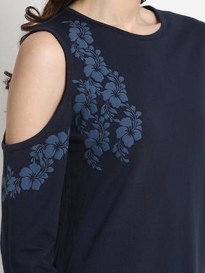 single cold shoulder crew neck top - 15038428 - Standard Image - 4