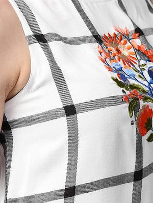 floral embroidered window pane maxi dress - 15052422 - Standard Image - 4