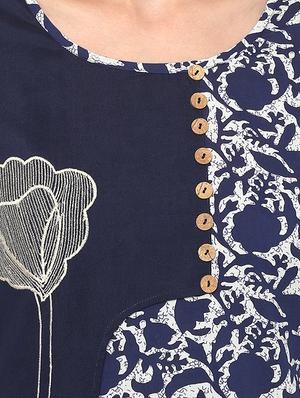 Blue cotton layered kurta - 15065113 - Standard Image - 4