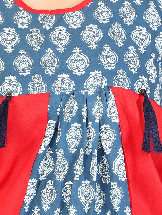 red cotton a-line kurta - 15106253 - Zoom Image - 4