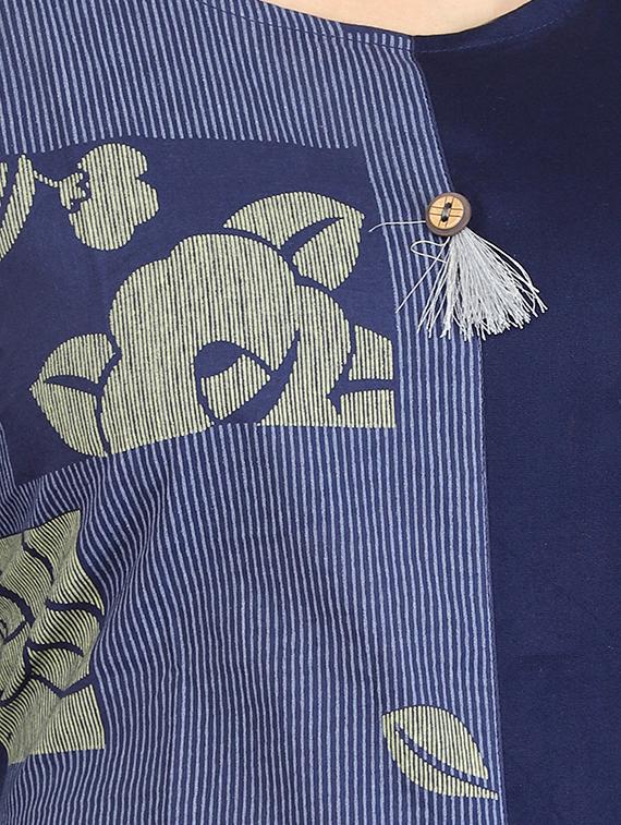 blue cotton straight kurta - 15106264 - Zoom Image - 4