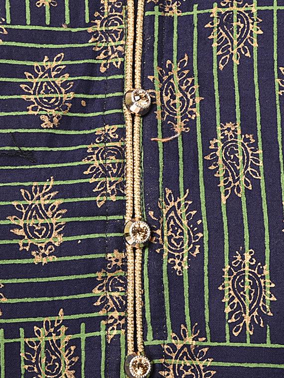 blue cotton straight kurta - 15122540 - Zoom Image - 4