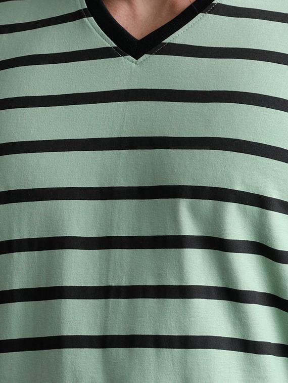 black striped t-shirt - 15136196 - Zoom Image - 4