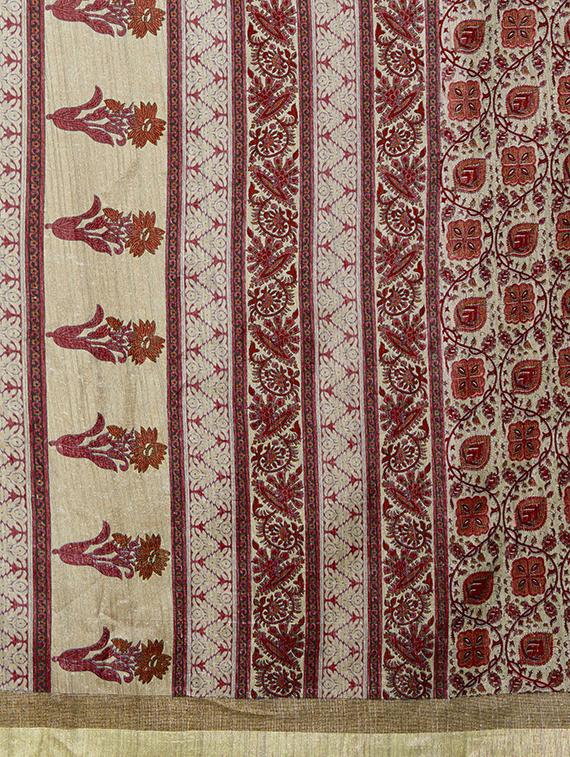 beige cotton silk printed saree with blouse - 15140822 - Zoom Image - 4