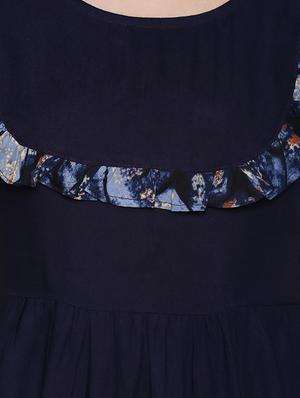 navy blue solid viscose top - 15287068 - Standard Image - 4