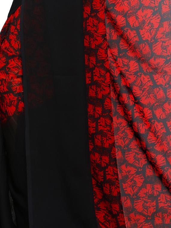 Contrast bordered printed saree with blouse - 15295646 - Zoom Image - 4