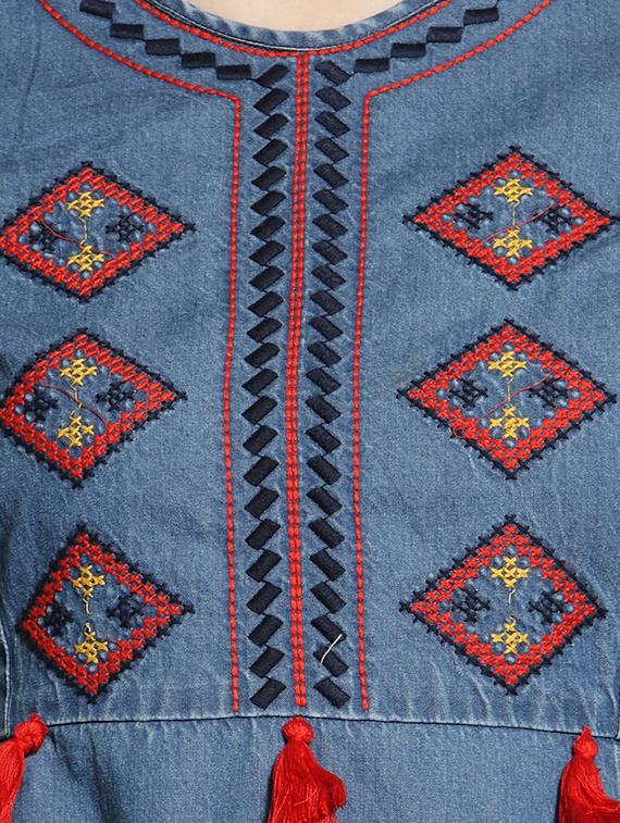 cold shoulder embroidered dress - 15315494 - Zoom Image - 4