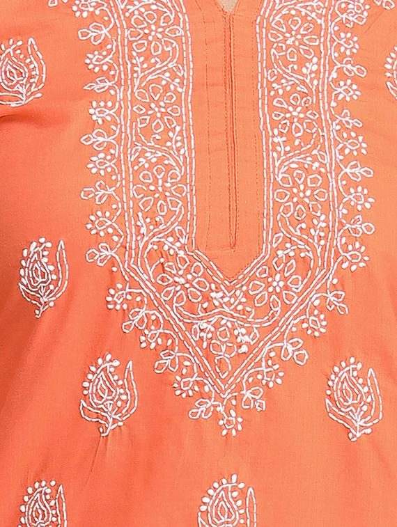 Chikankari straight kurti - 15328829 - Zoom Image - 4