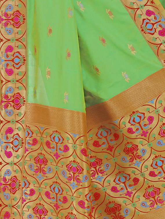 green silk paithani saree with blouse - 15333161 - Zoom Image - 4