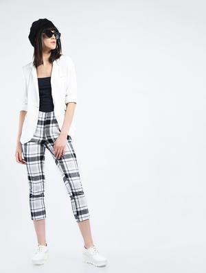flat front checkered trouser - 15337576 - Standard Image - 4