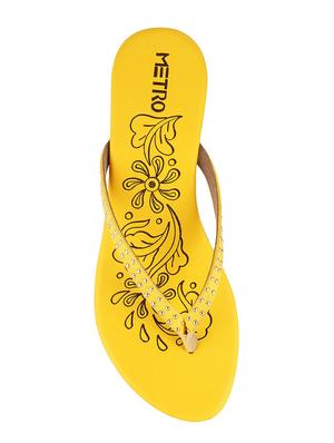 yellow toe separator slippers - 15339571 - Standard Image - 4