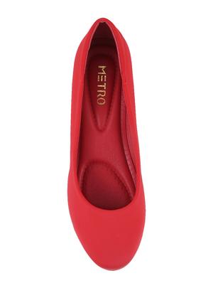 red faux leather slip on formal shoes - 15339611 - Standard Image - 4