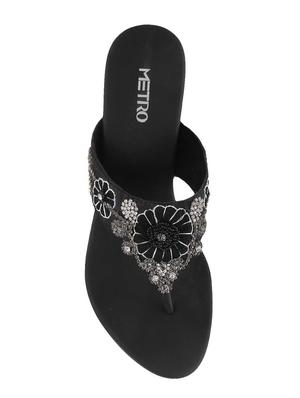 black toe separator sandals - 15339900 - Standard Image - 4