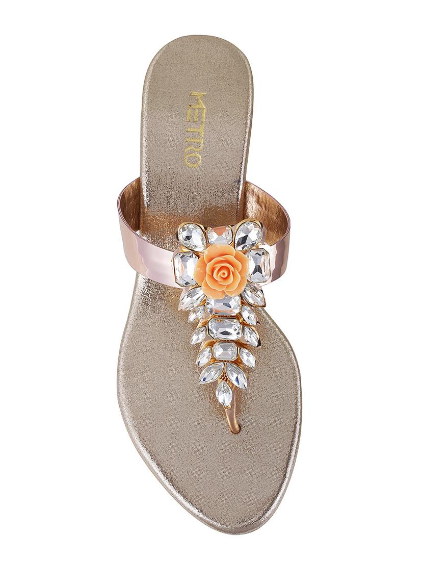 pink toe separator sandals - 15339924 - Zoom Image - 4