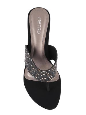 black toe separator sandals - 15339931 - Standard Image - 4