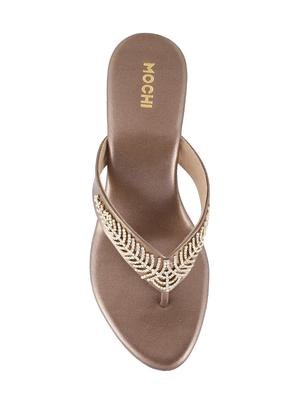 gold leatherette toe separator sandals - 15339949 - Standard Image - 4
