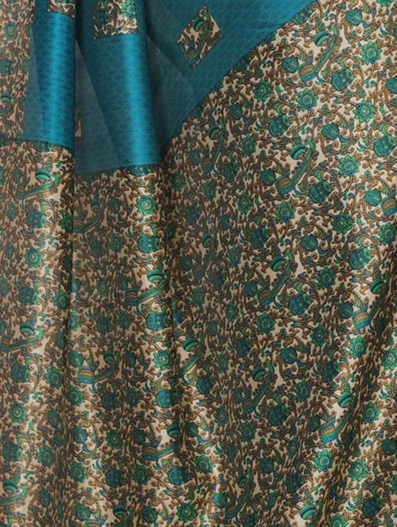 Contrast bordered Mysore Silk saree with blouse - 15371954 - Zoom Image - 4