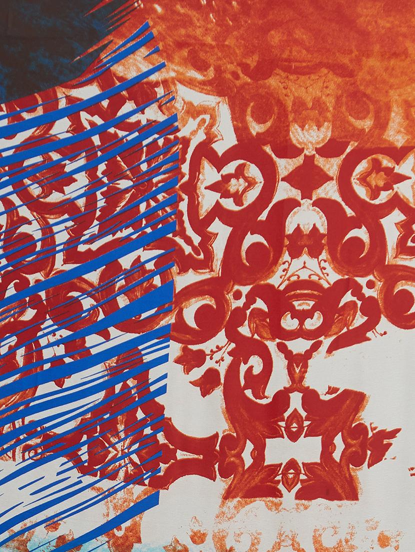 Abstract printed saree with blouse - 15409957 - Zoom Image - 4