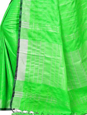 Linen Checkered woven saree with blouse - 15410852 - Standard Image - 4