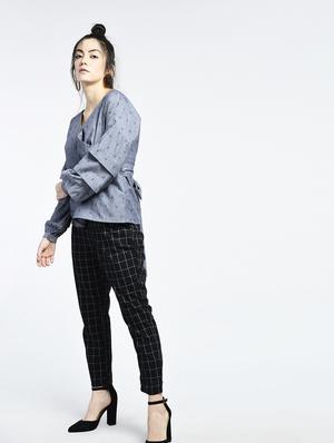 tie-back tiered sleeve top - 15426413 - Standard Image - 4