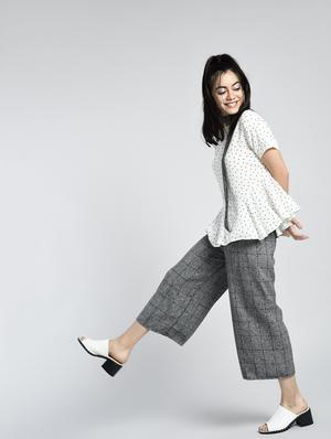 polka dotted asymmetric flared top - 15426414 - Standard Image - 4