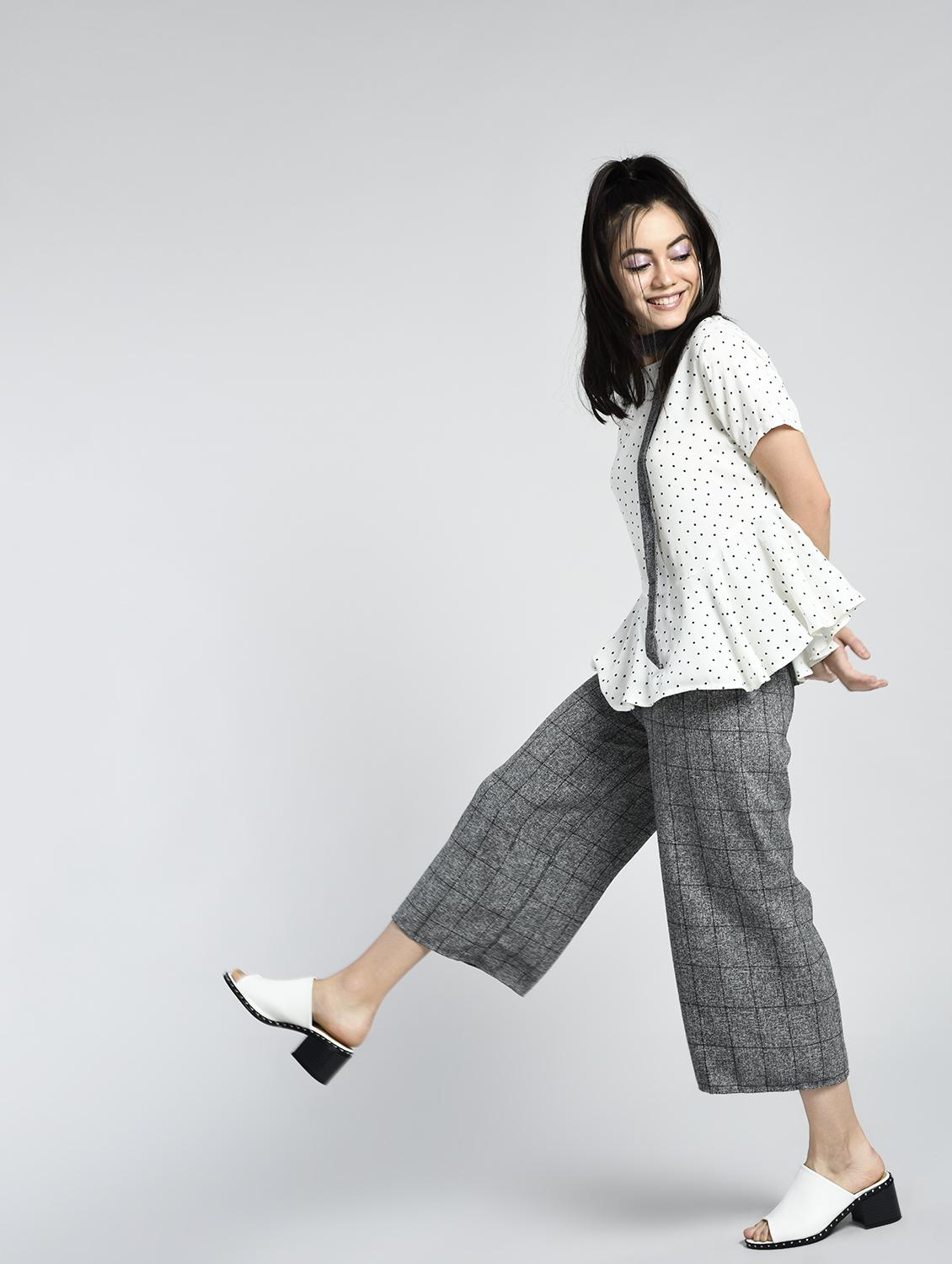 polka dotted asymmetric flared top - 15426414 - Zoom Image - 4