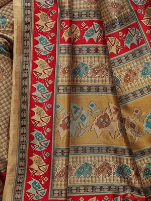 Conversational printed saree with blouse - 15429559 - Standard Image - 4