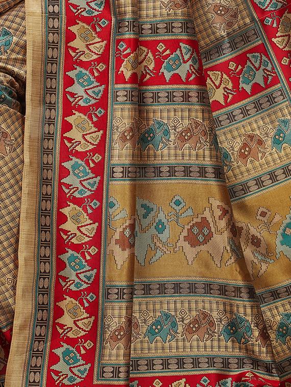 Conversational printed saree with blouse - 15429559 - Zoom Image - 4