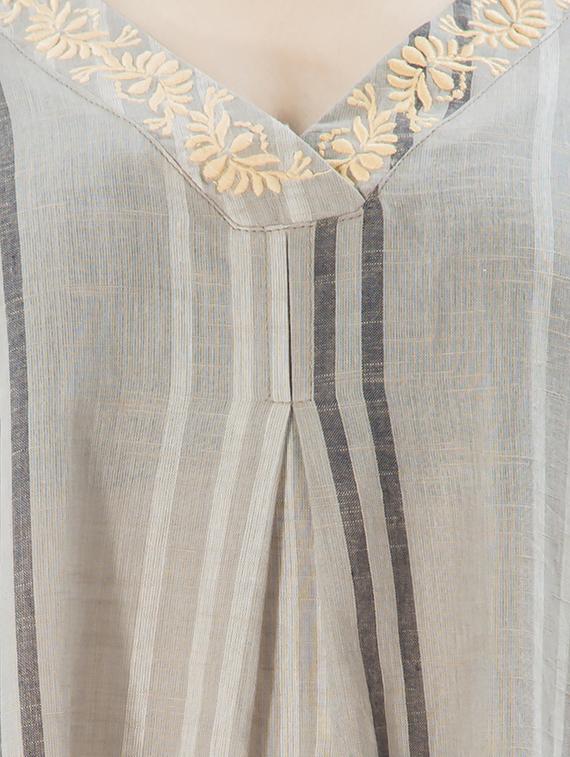 Asymmetric embroidered kurta - 15431008 - Zoom Image - 4
