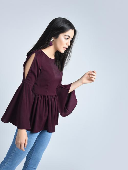 cutout bell sleeved gathered top - 15434405 - Very Small Image - 1