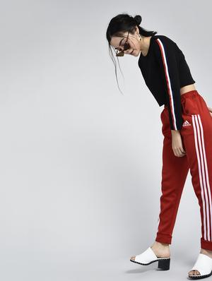 striped taping crop tee - 15434666 - Standard Image - 4