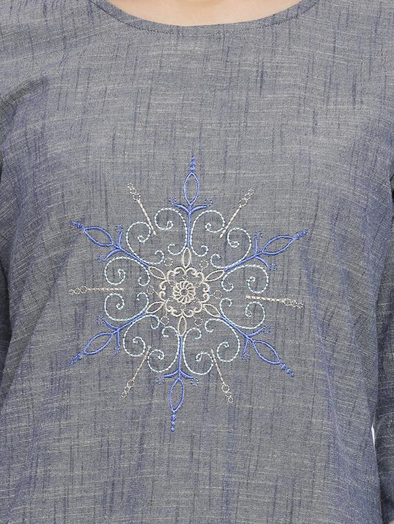 straight ebroidered kurta - 15434797 - Zoom Image - 4