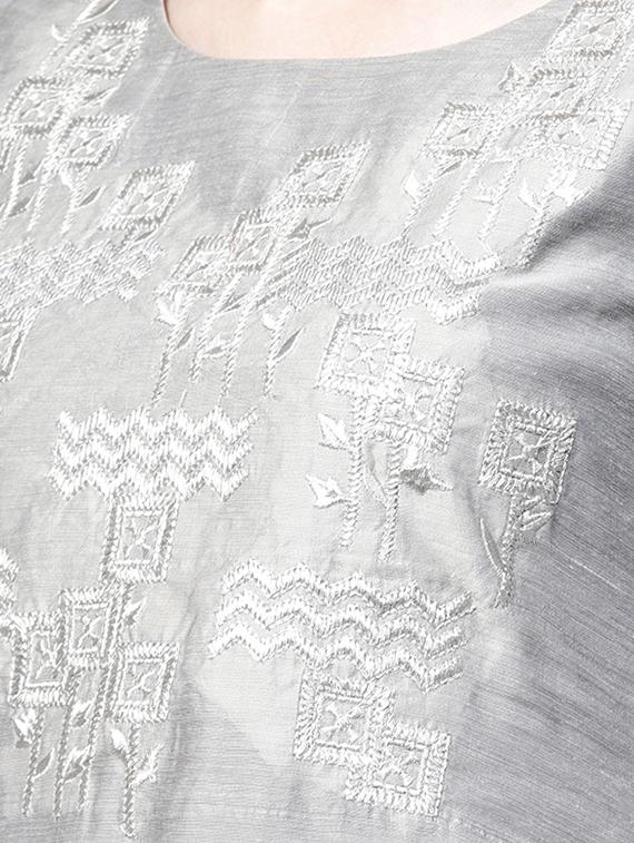straight pastels embroidered kurta - 15435926 - Zoom Image - 4