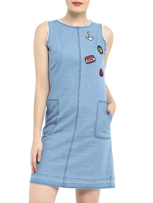fray detailed patch denim dress - 15455952 - Standard Image - 1