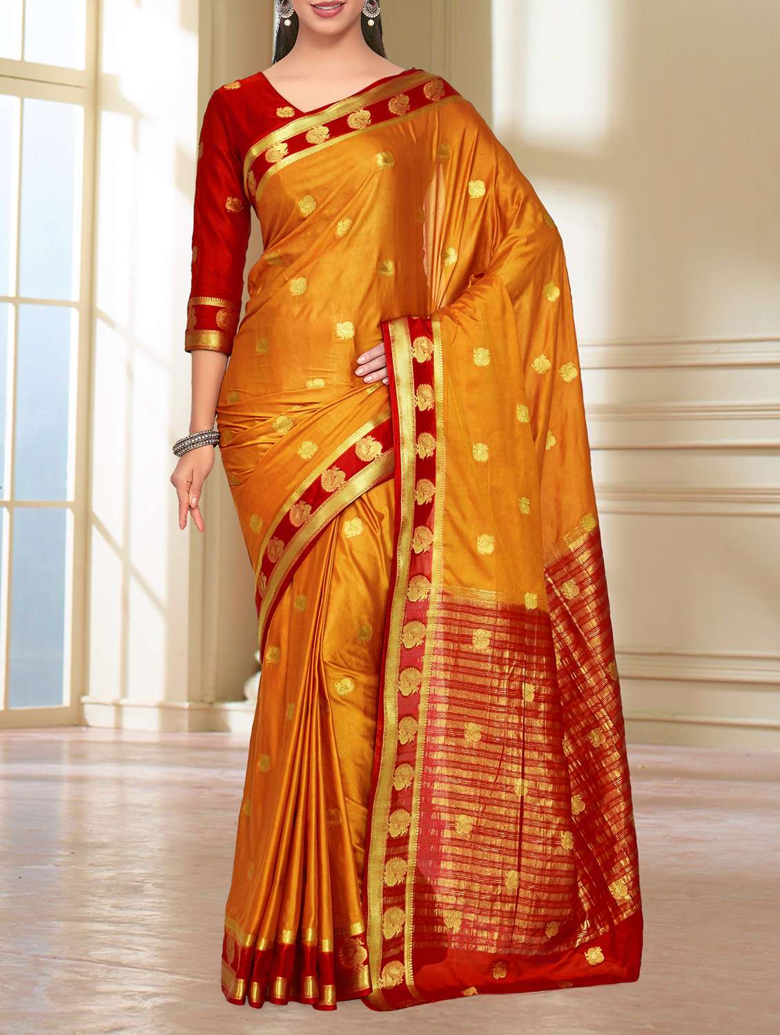 gold zari motif kanjivaram saree