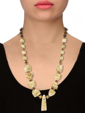 beige plastic necklaces and earring - 15473540 - Standard Image - 4
