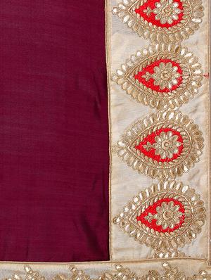 contrast embroidered border maroon saree with blouse - 15475448 - Standard Image - 4