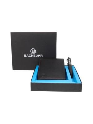 black leather wallet - 15477365 - Standard Image - 4