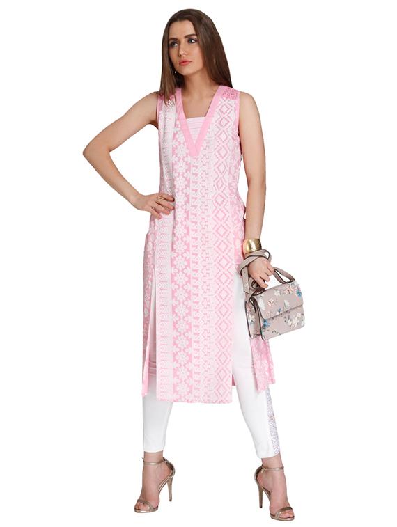 Embroidered double slit a-line kurta - 15494775 - Zoom Image - 4