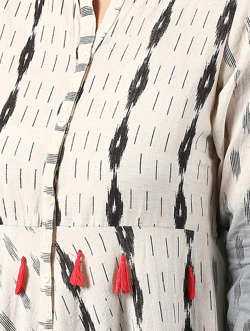 Printed flared kurta with tassels - 15497445 - Zoom Image - 4
