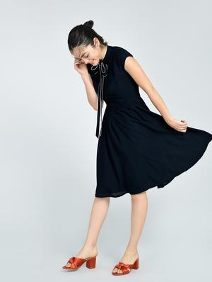 Contrast piping tie bow neck dress - 15512101 - Standard Image - 4