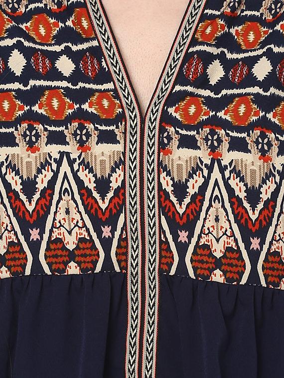 gather detailed printed yoke top - 15515775 - Zoom Image - 4
