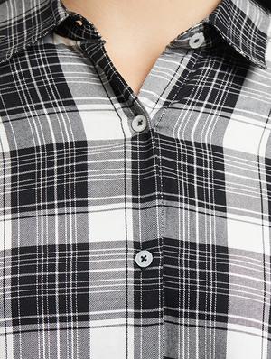u-shaped hem checkered shirt - 15517407 - Standard Image - 4