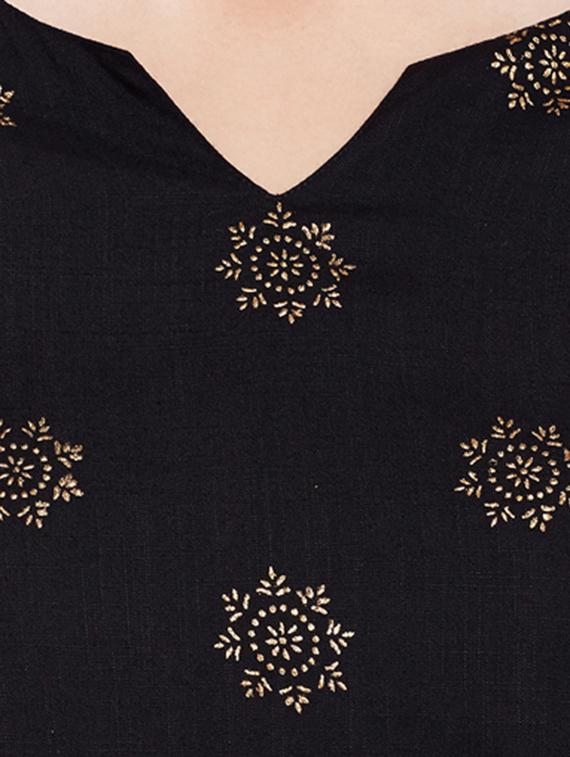 Asymmetric block print kurta - 15518297 - Zoom Image - 4