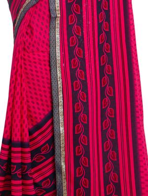 Contrast bordered printed saree with blouse - 15528246 - Standard Image - 4