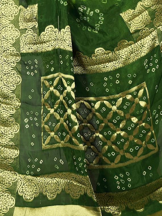 zari bordered bandhani saree with blouse - 15534423 - Zoom Image - 4