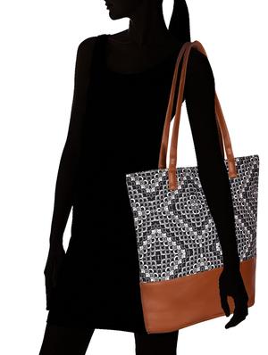 black canvas regular tote - 15546166 - Standard Image - 4